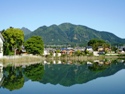 地神池に映るきらら峰