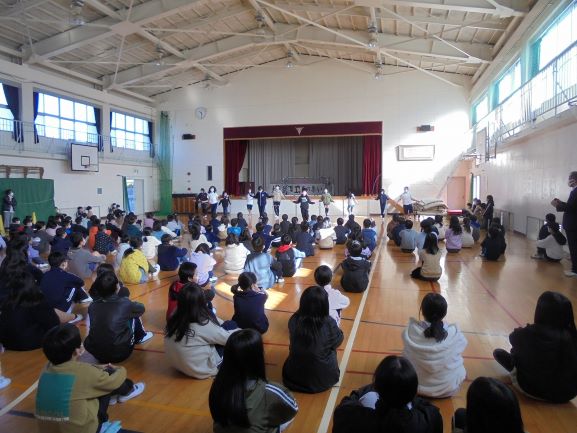なわとび集会 四日市市立大谷台小学校